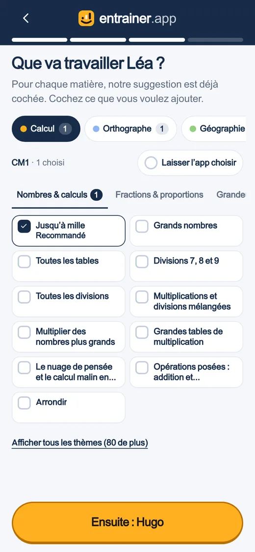 Sur un téléphone : par matière, les thèmes pour la classe de l’enfant, avec des cases à cocher.