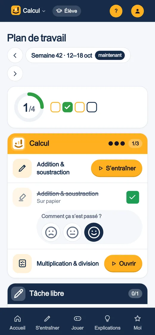 Le plan de travail sur le téléphone d’un élève : les tâches par matière, avec Ouvrir, une coche et trois smileys.